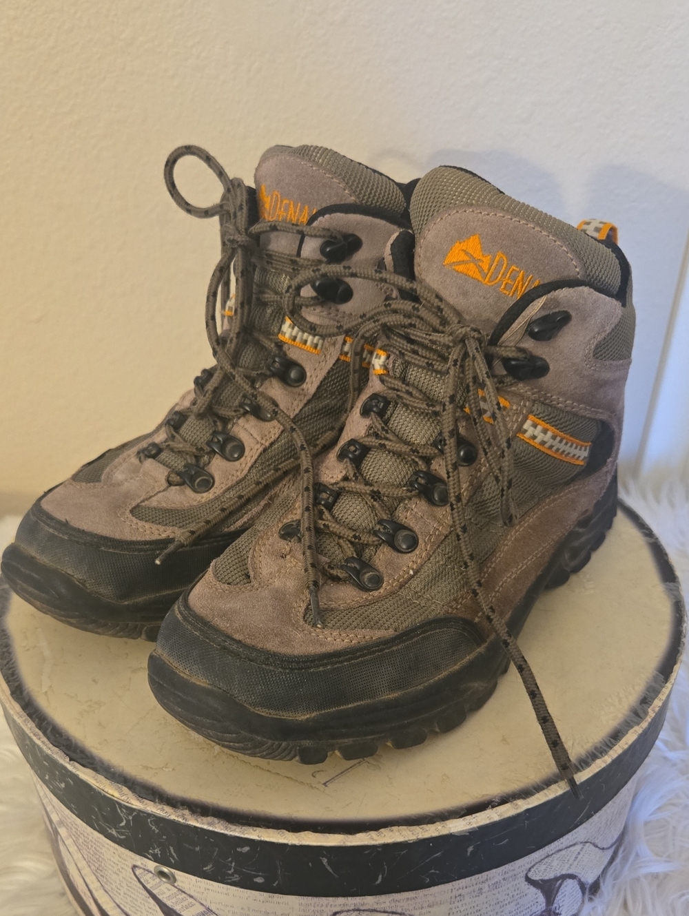 Denali Women's Brown Lace-Up Hiking Booties